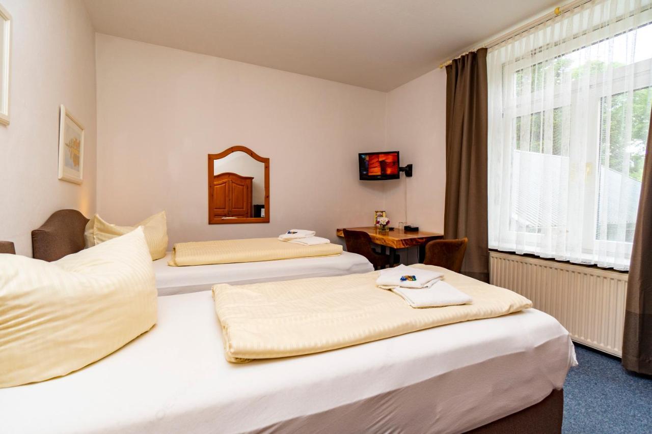 Hotel Holsteinische Schweiz Am Dieksee Malente Bagian luar foto